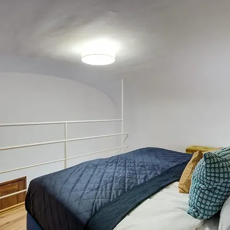 Super - Quiet And Cozy * בודפשט